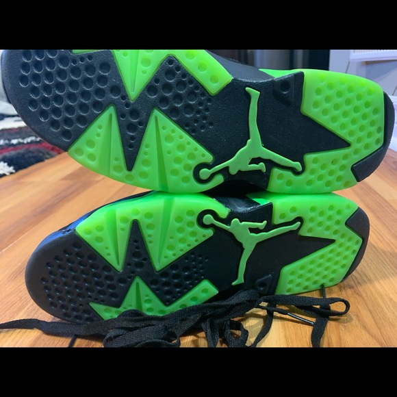 Air Jordan 6 - Picture 3 of 9